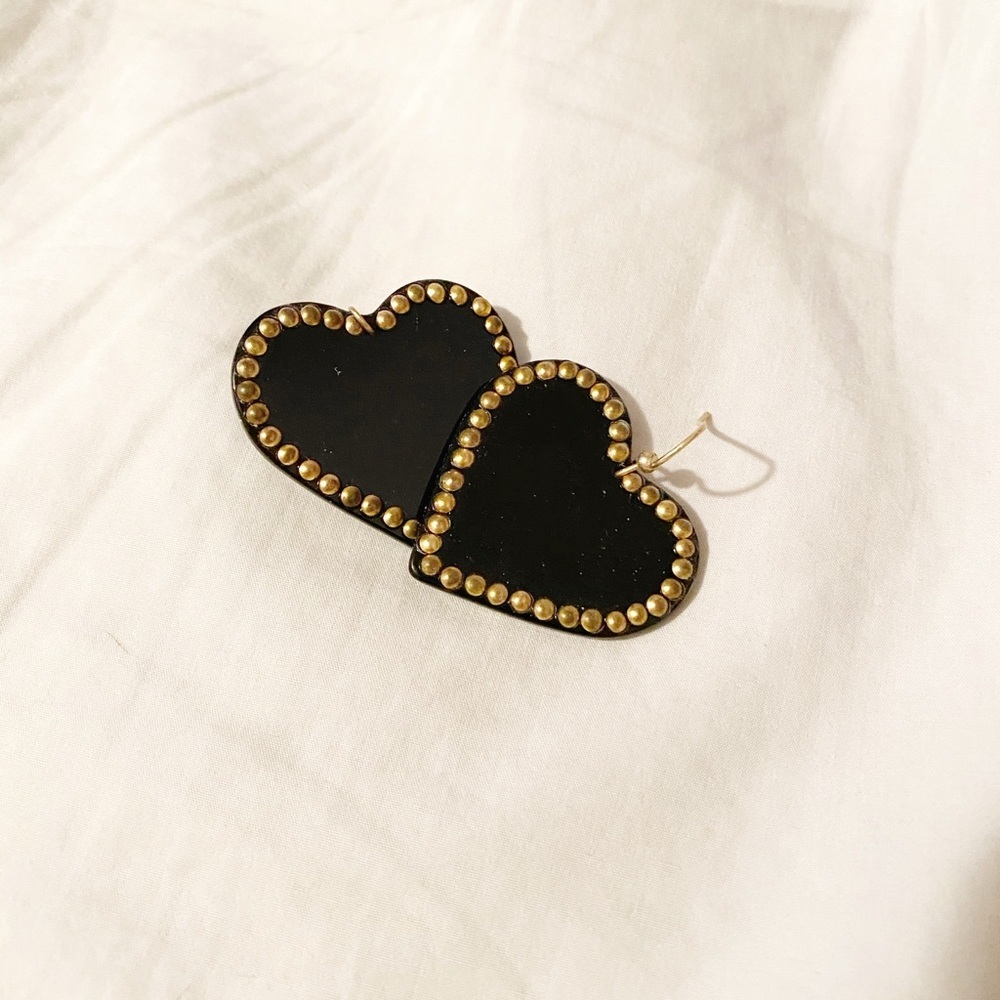 Bellissima Black and Gold Heart Dangle Earrings